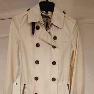 Burberry Brit Cream color white Cotton Short Trench Coat Size 4 Never Worn